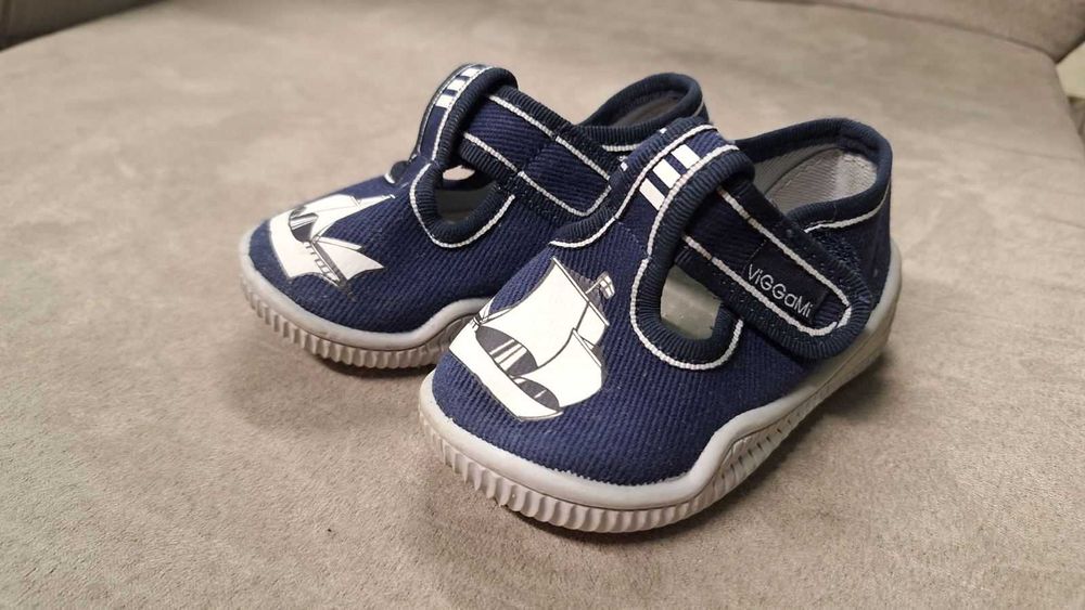 Детски пантофи 20 номер със залепване