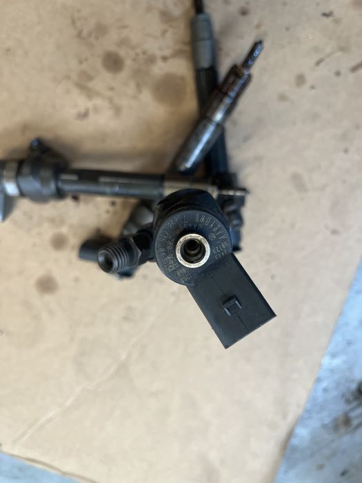 Injector/Injectoare BMW Seria 3 e90 COD: 0445110289