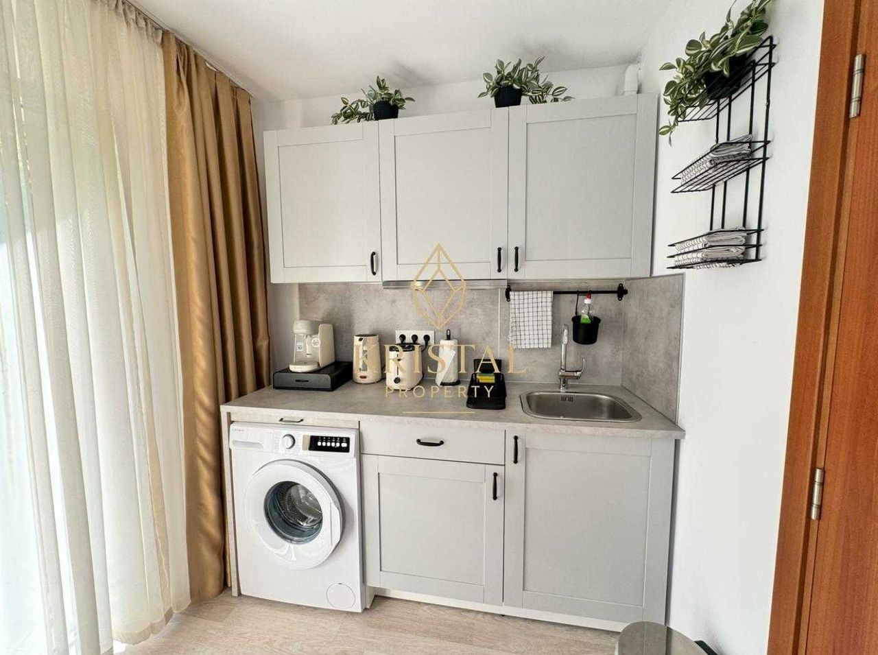Продава се Едностаен апартамент в к.к. Слънчев бряг - 37 кв.м за 1730 €/кв.м - Снимка #7