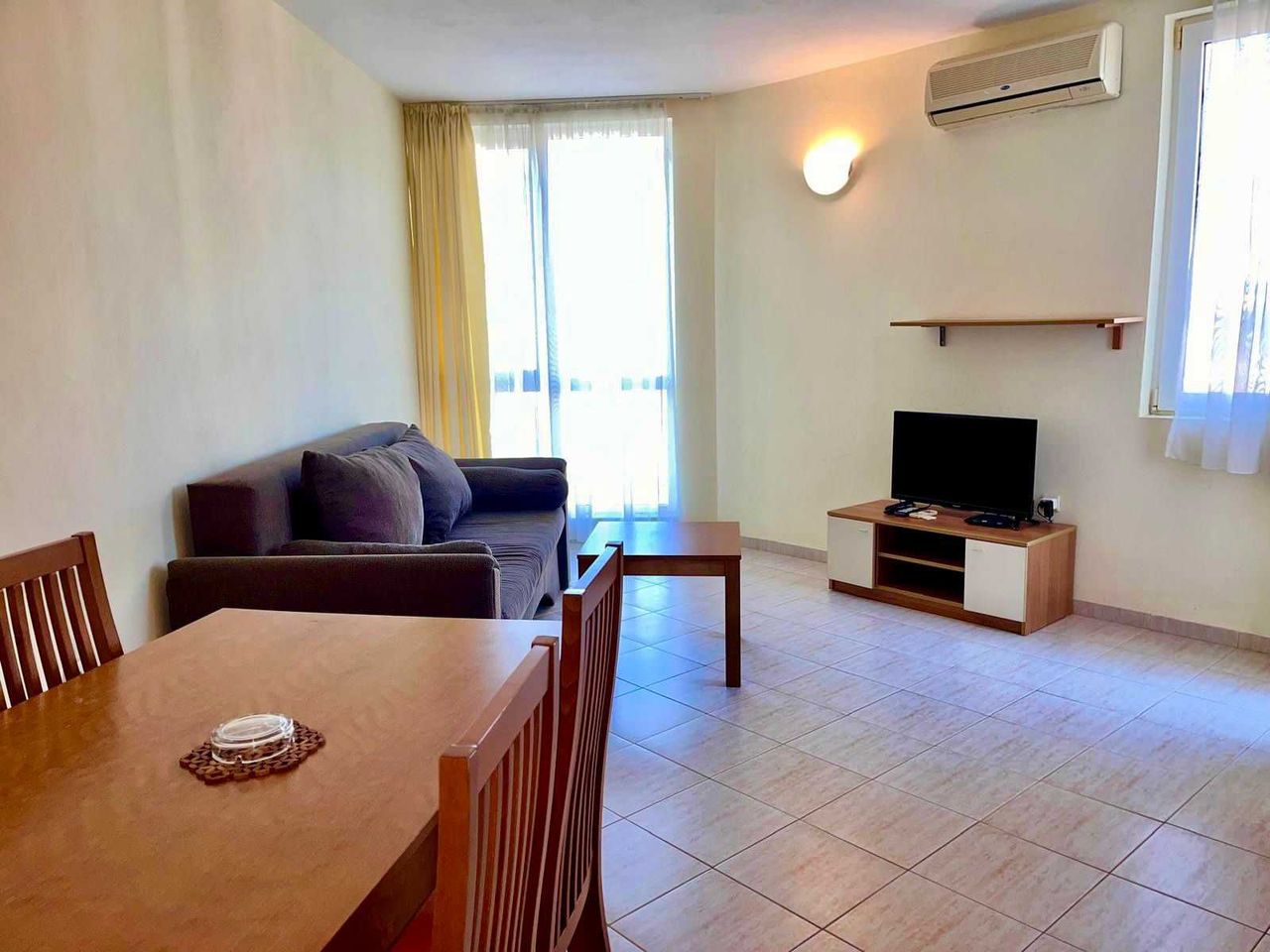 Продава се Двустаен апартамент в к.к. Слънчев бряг - 63 кв.м за 1072 €/кв.м - Снимка #4