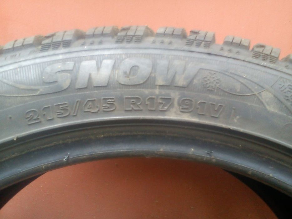 Зимни гуми 215 45 17