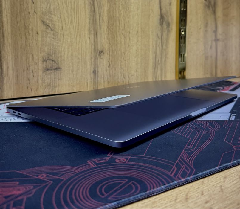 Macbook Pro 16inch 32/512GB Touch Bar Touch ID