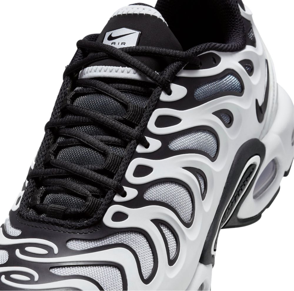 Nike Air Max TN ,,DRIFT’’ Black and White