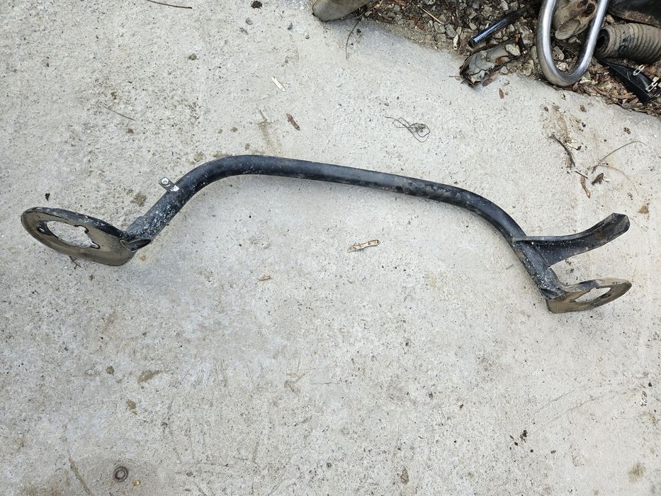 Bara rigidizare suzuki grand vitara se monteaza deasupra motorului