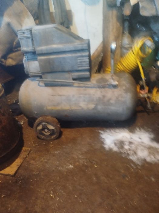 Продам Компрессор