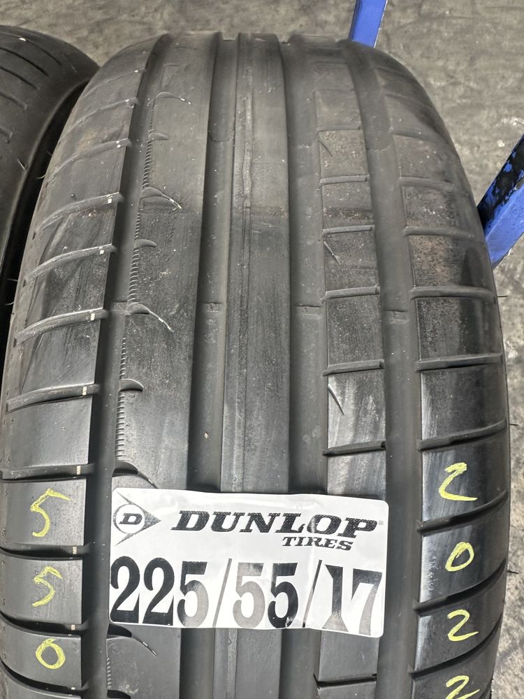 225/55/17 Dunlop