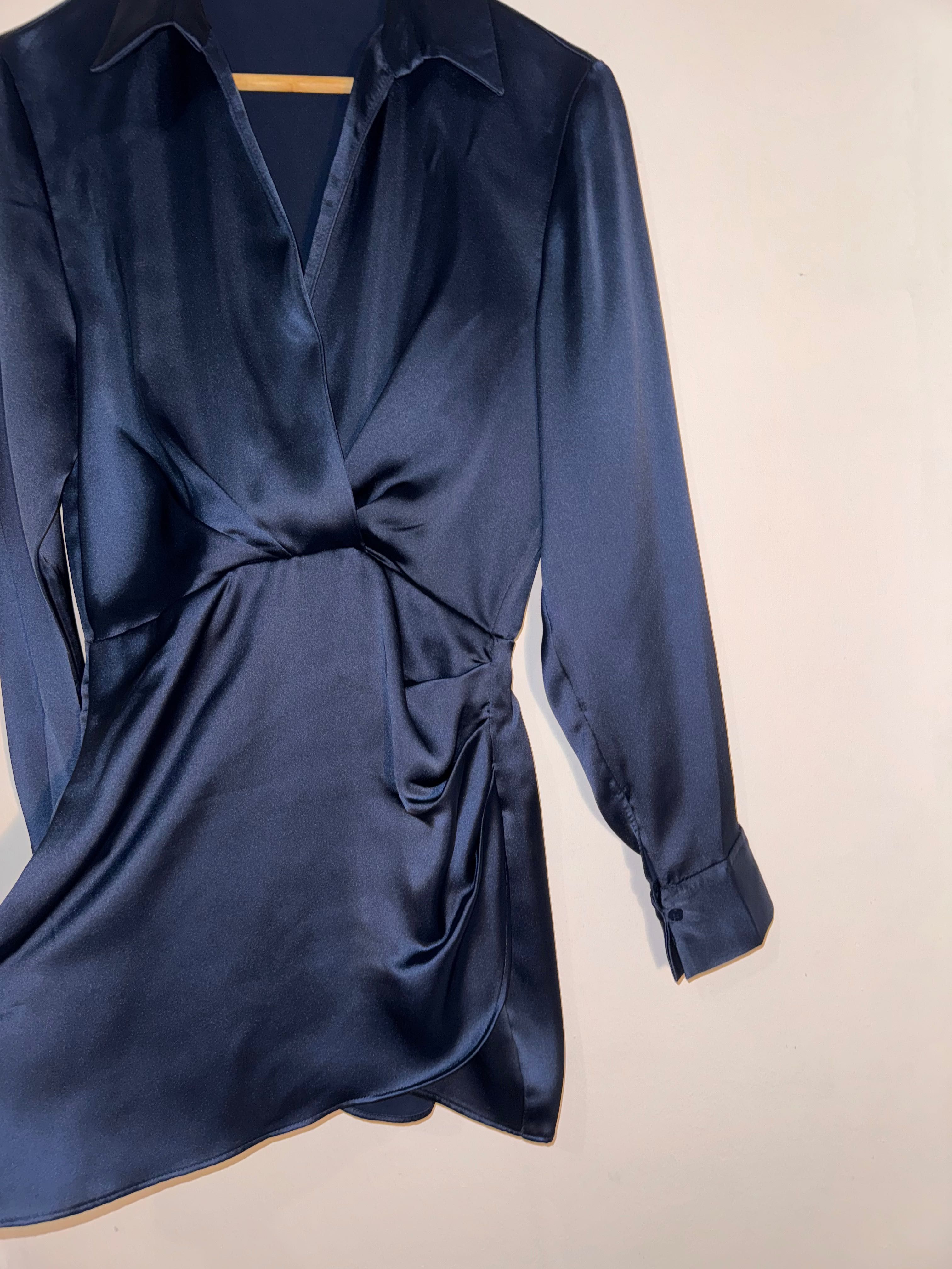 Rochie din satin, scurtă/mini, cu decolteu, Zara