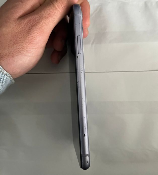 Iphone 11 întreținut