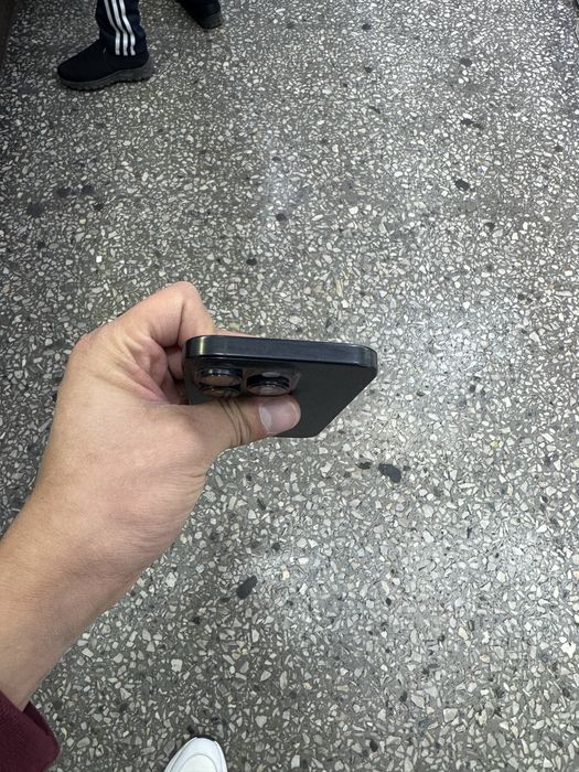 Iphone 16 pro 256 99% Black Qora ideal