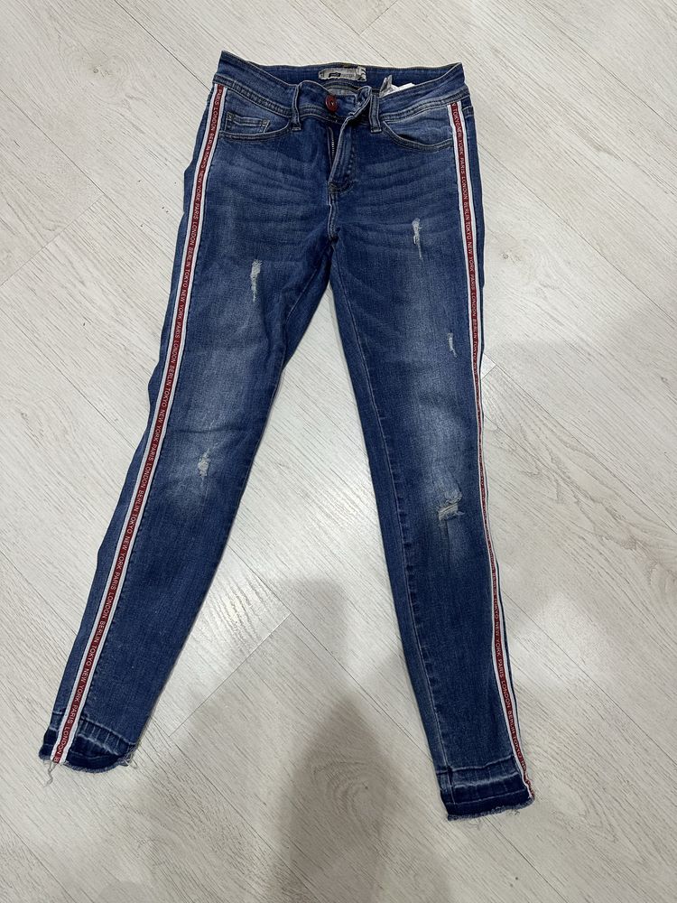 Blugi skinny marimea xs