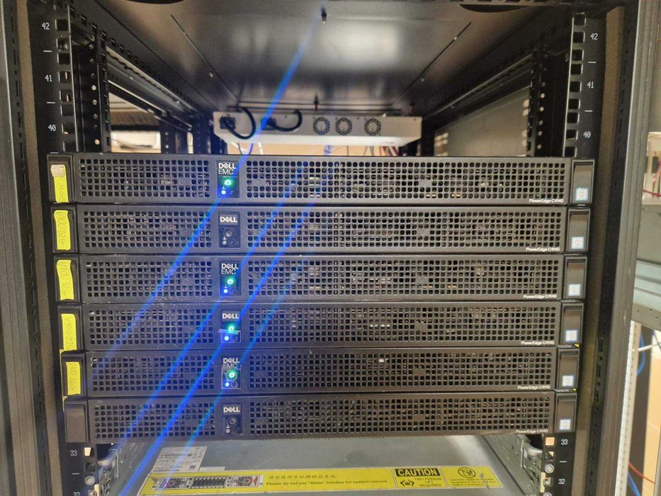 DELL C4140 AI server Сървър за изкуствен интелект Nvidia V100 32GBSXM2