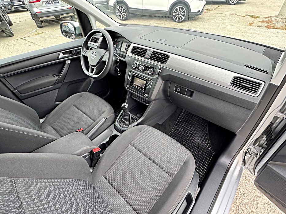 Volkswagen Caddy Caddy Versiunea Lungă 7 locuri