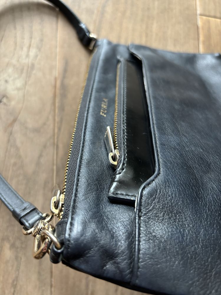 Малка чантичка тип клъч Фурла /Furla