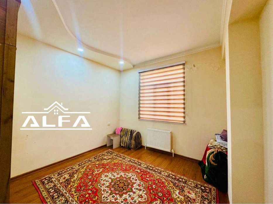 Buxoroda kvartira sotiladi 3 xonali 85m2 3-qavat.