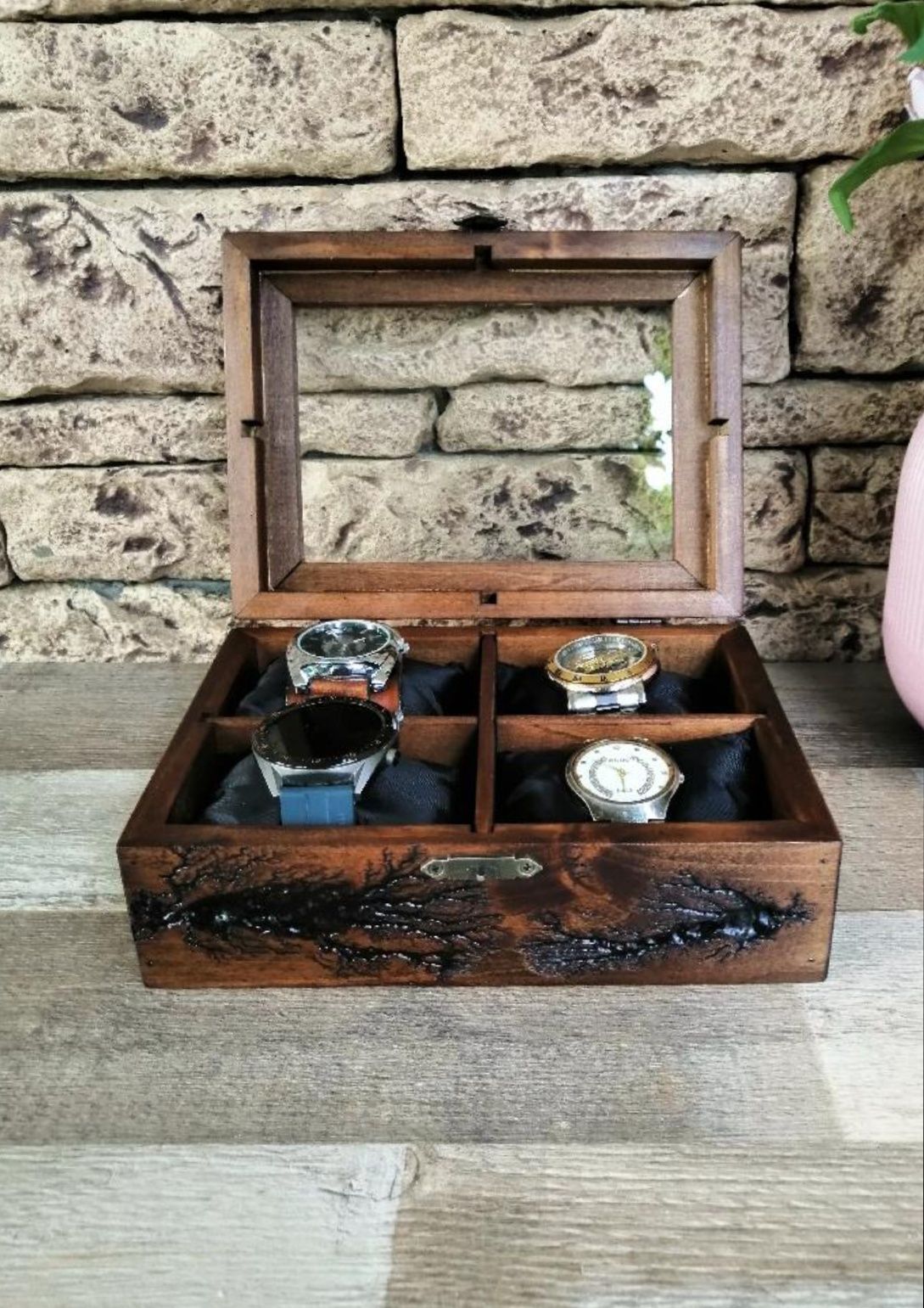 Дървена кутия за часовници