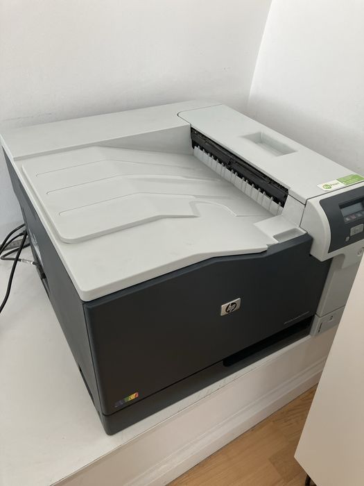 Принтер А3 Hp 5225 цветной лазерный