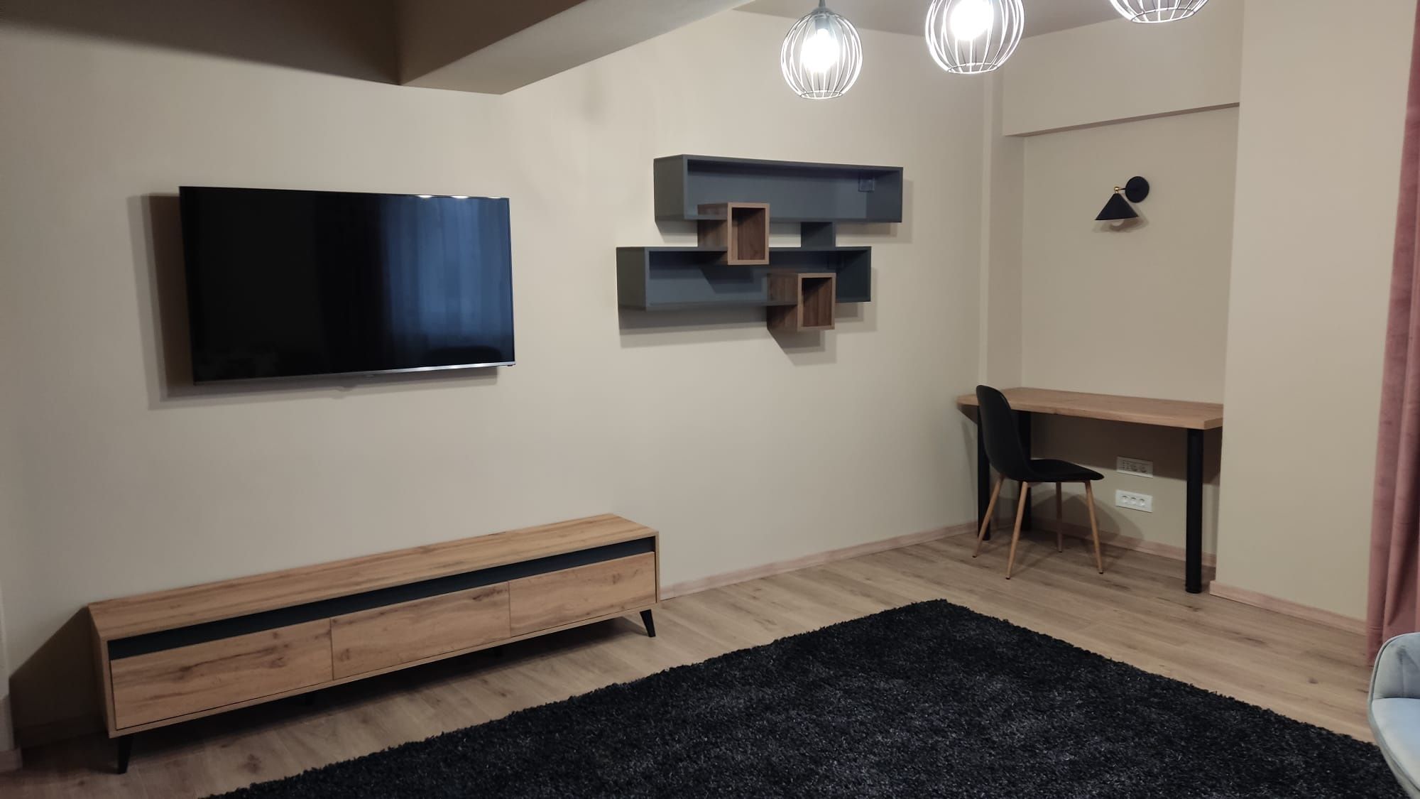Inchiriez apartament cu 2 camere Burdujeni