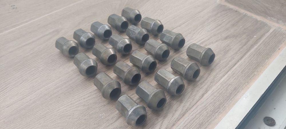 Prezoane-Piulite  pas mic de 1,25 Toyota kia Mithubishi Hyunda