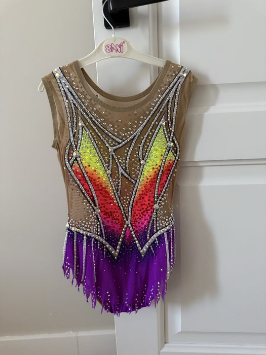 Продам купал ник для худодественной гимнастики