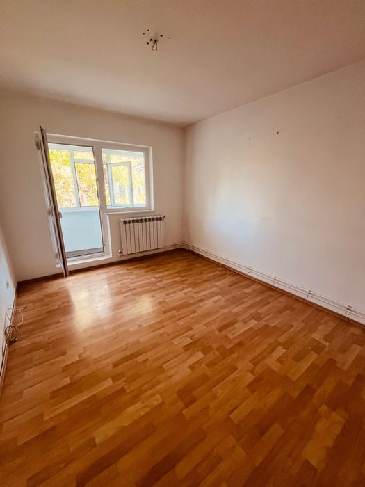 2 camere decomandat et2 67000 euro