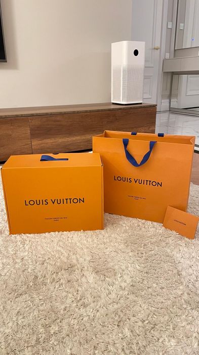 Кроссовки Lois Vuitton