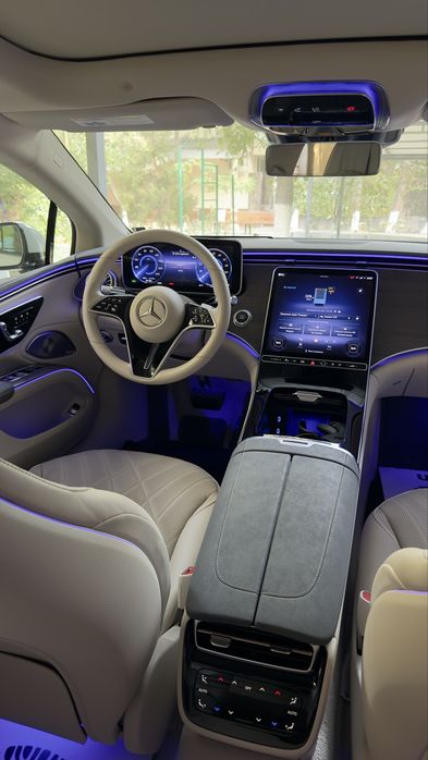 Mercedes Benz EQS 450+ AMG