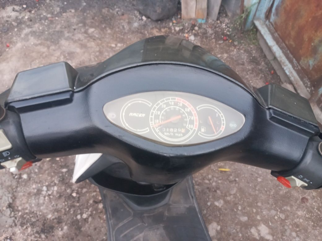 Продам скутер метеор
