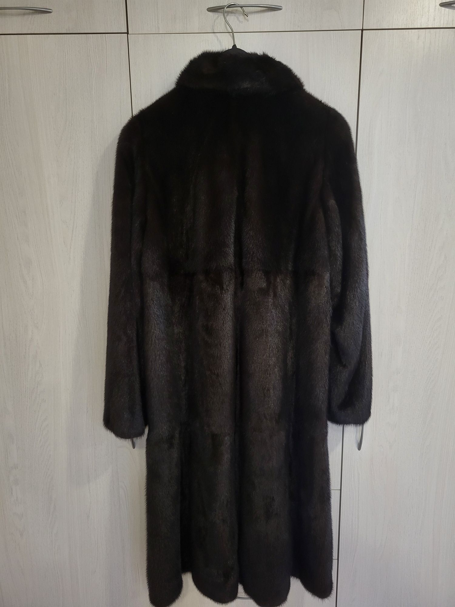 Продам цельную норковую шубу