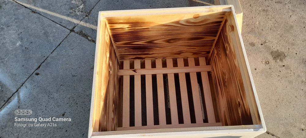 Lăzi pentru albine Noi 250 lei Stupul