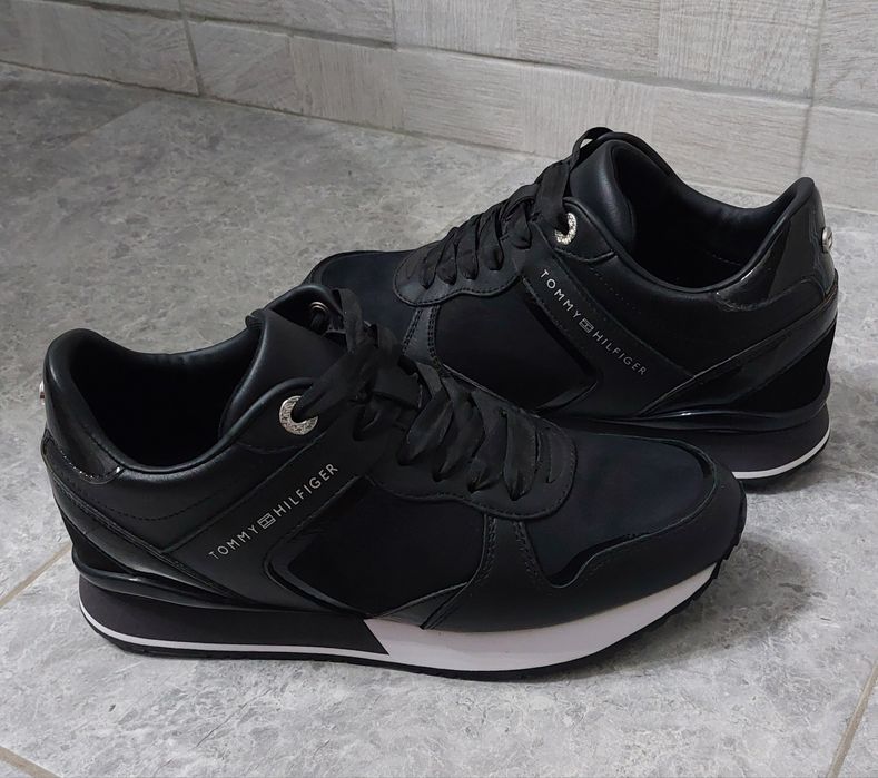 Vand adidasi Tommy Hilfiger
