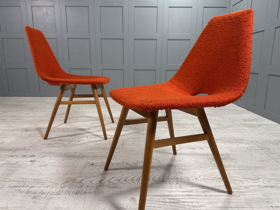 Трапезни столове на Judit Burian & Erika Szek от 50-те У022