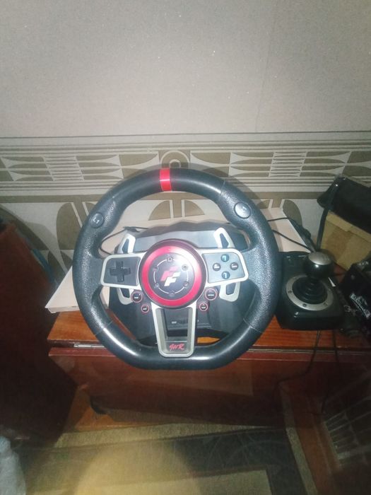 Продам игровой руль FlashFire Suzuka Wheel 900R
Руль целый, как новый.