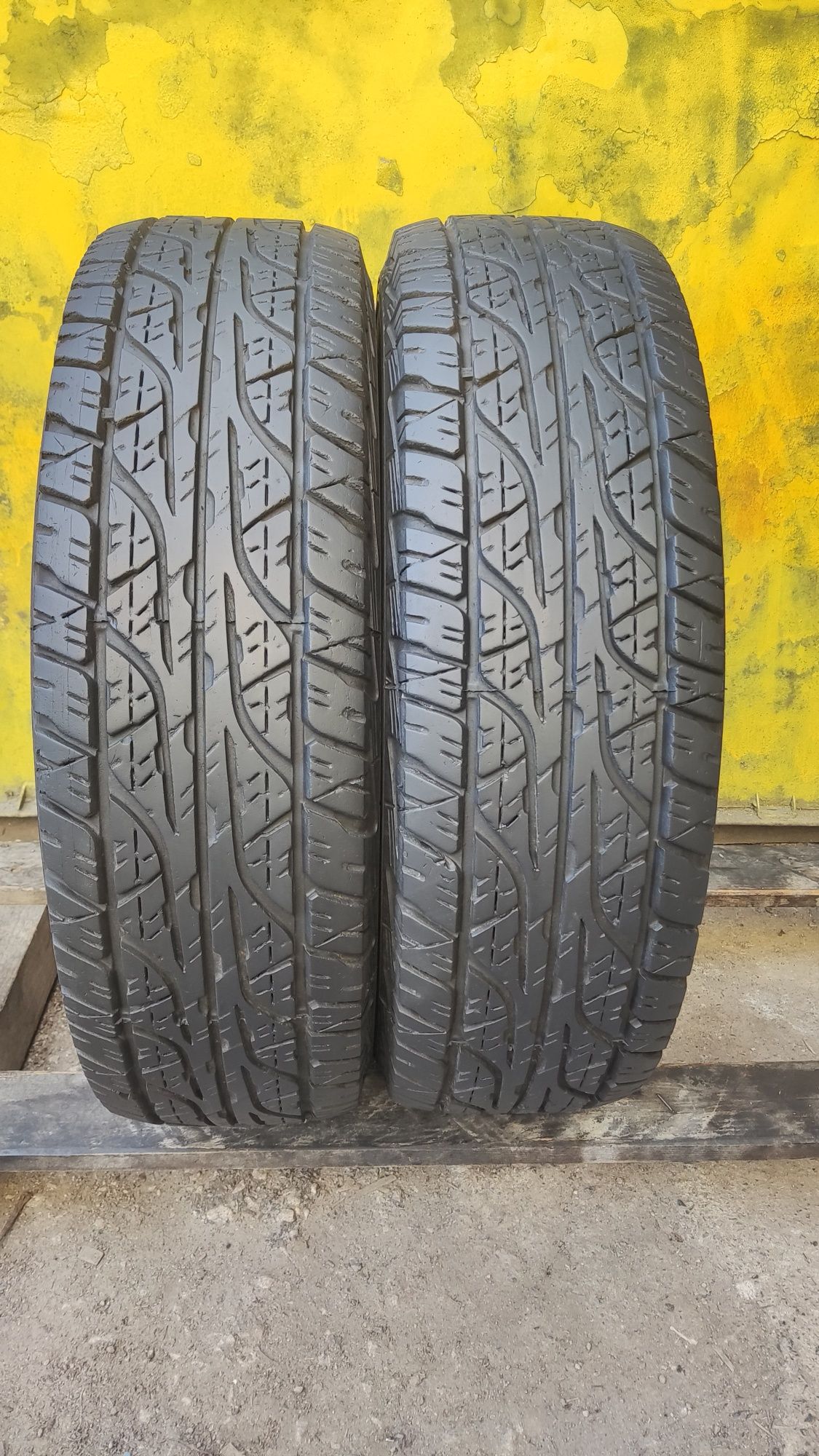 2бр всесезонни джипови гуми 215/60/17 Dunlop Grandtek AT3, M+S , All T