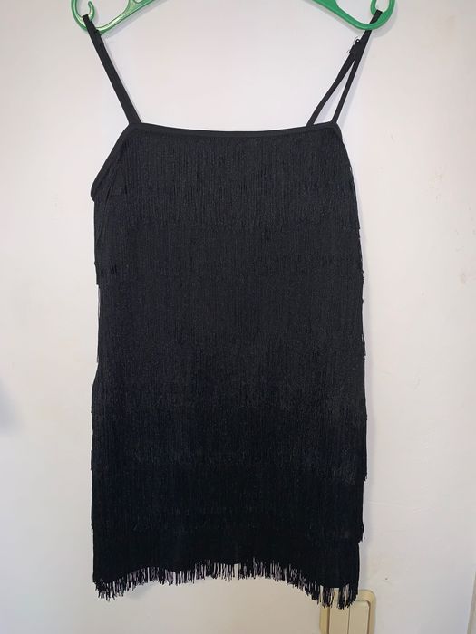 Рокля на ресни къса