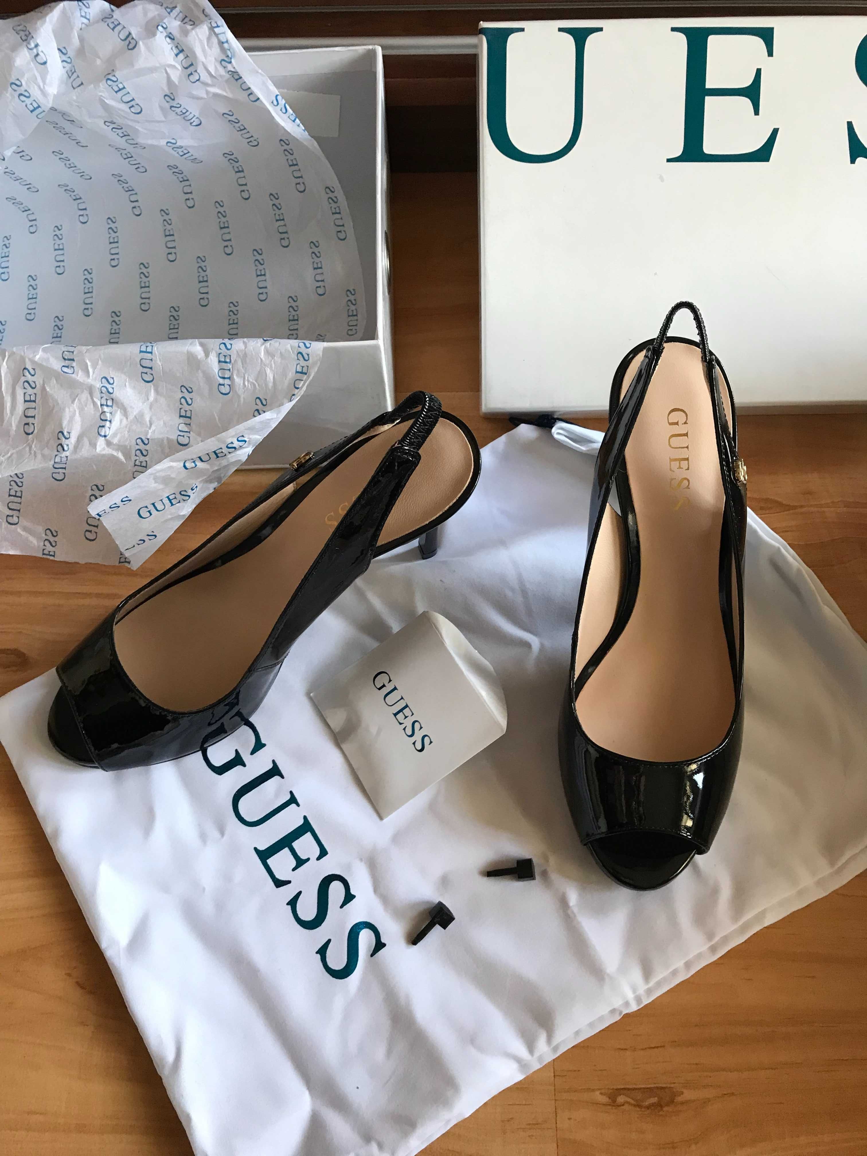 Sandale cu toc negre - Guess