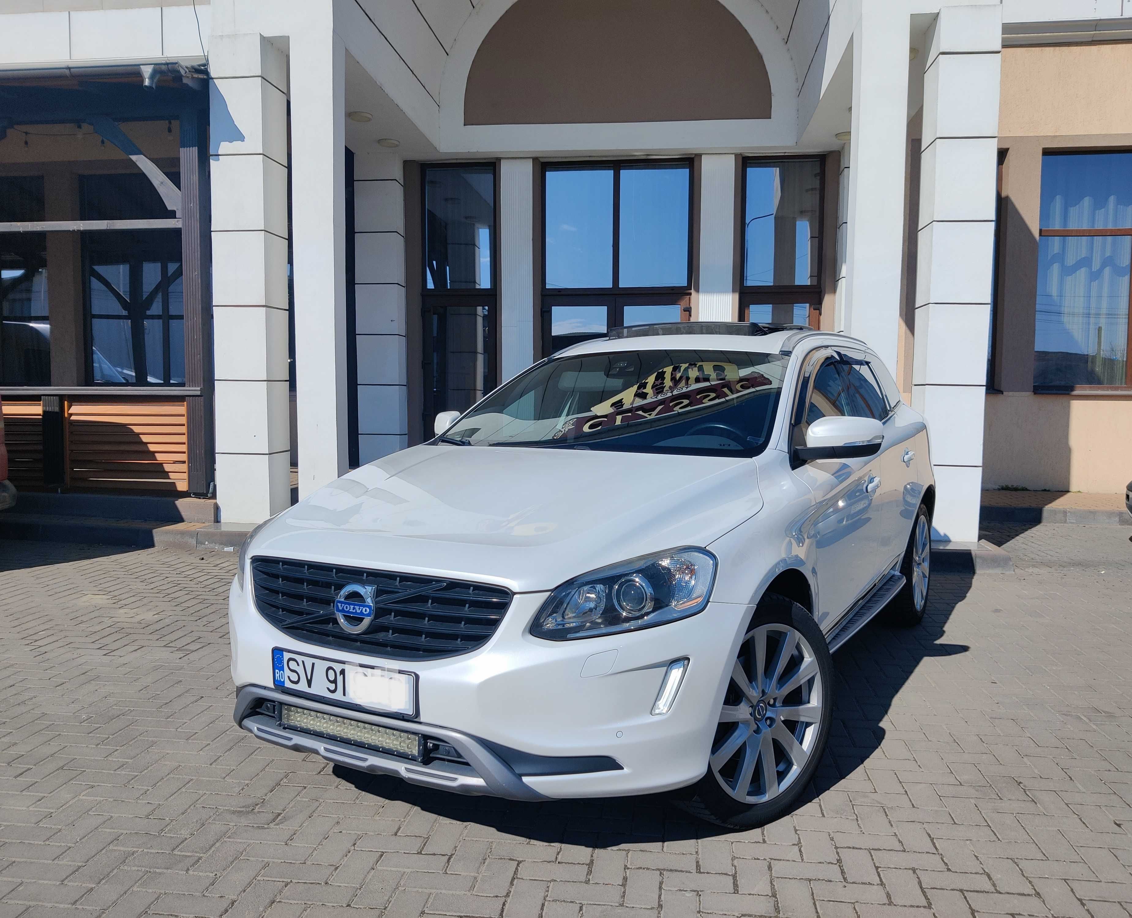 Volvo XC60 2.4 D4 AWD POLESTAR Automat - FULL OPTION - ALB perlat