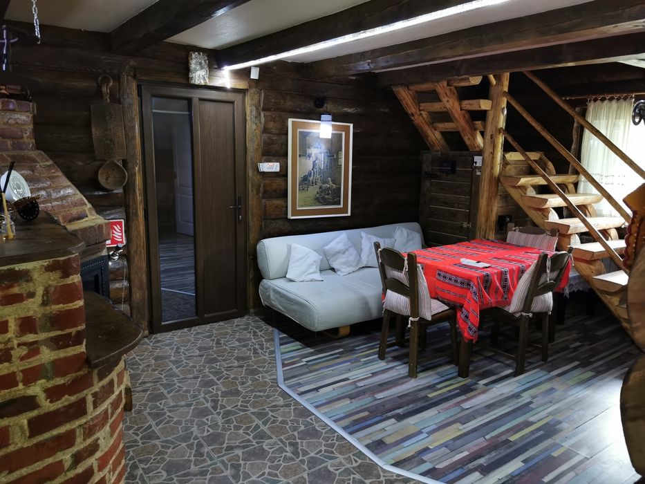 Vând cabană păstrăvărie  în zona Gura Humorului.