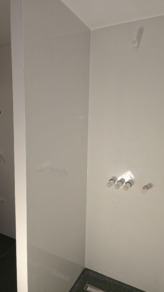 Renovări totale parchet,gresie,faianță,glet,rigips,var montaj uși