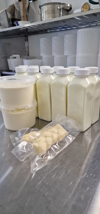 Натуральная фермерская молочная продукция ( молоко)