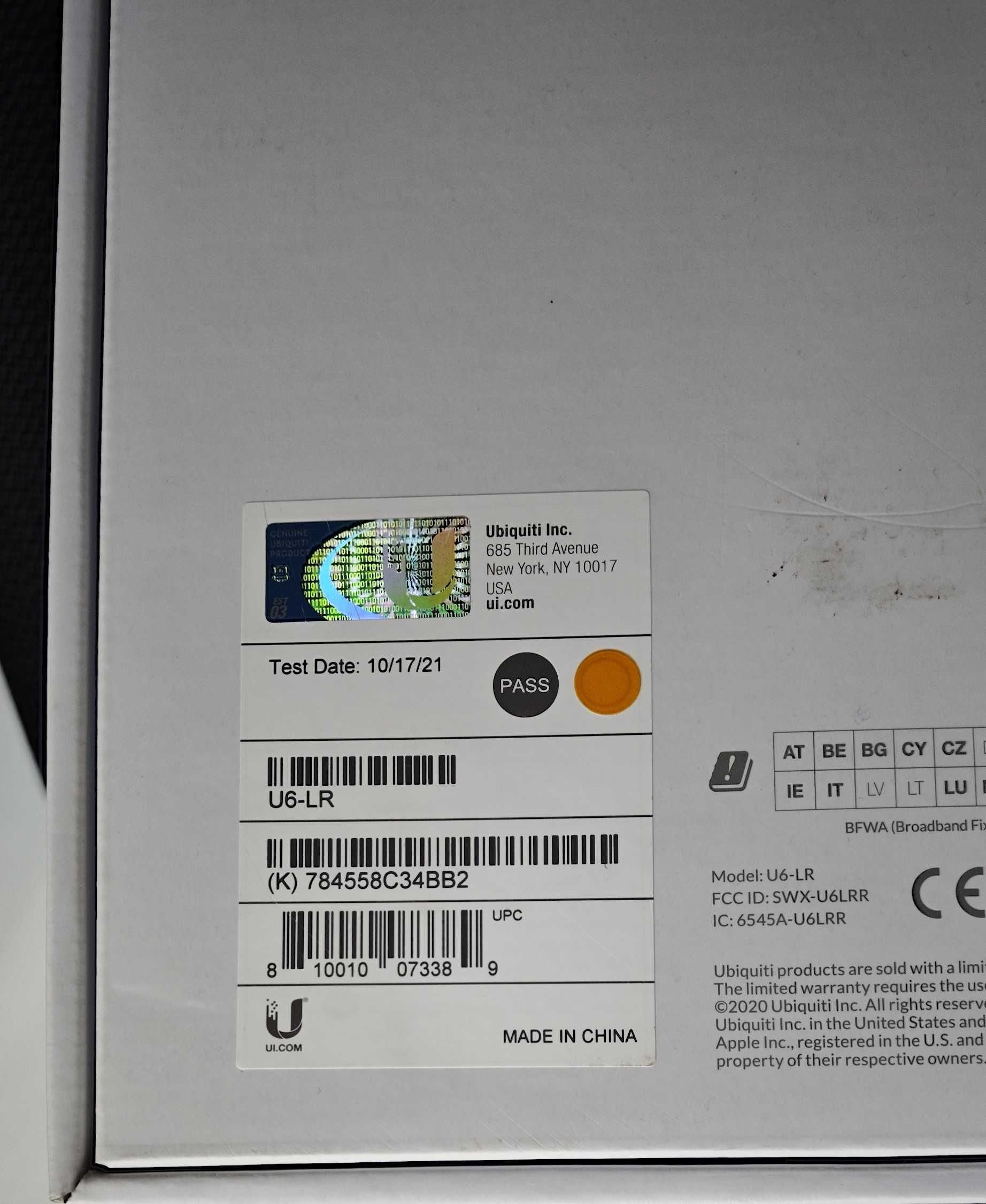 Ubiquiti UniFi 6 Long-Range AX3000 (U6-LR) пълен комплект