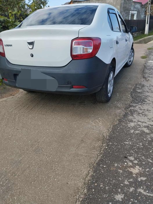 Vând Dacia logan