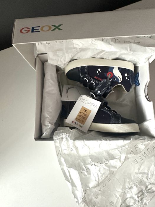 Нови детски обувки GEOX