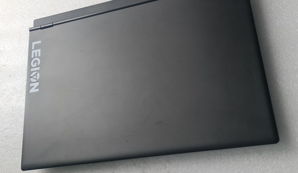 Lenovo legion y540/17.3 / 144hz /  rtx 2060