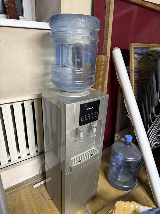 Кулер для воды , работающий Bona