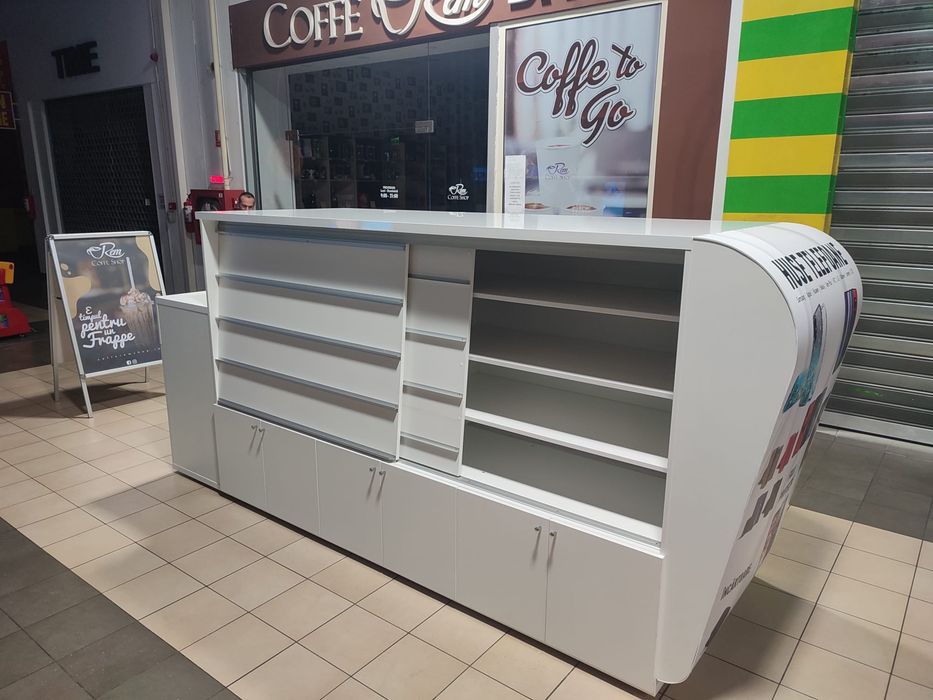 Mobilier Insula / Stand Mall