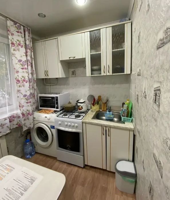 Продам 2 комн.кв в районе Уюта.