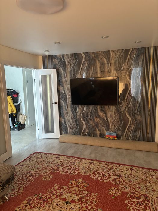 Продам 4 х ком.квартиру со свежим ремонтом.Торг