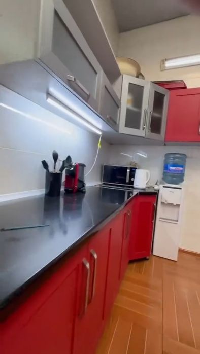 СРОЧНО. Продаю 5 соток 9 комнат