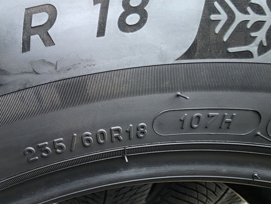 Vând patru anvelope de iarna michelin pilot alpin  235 60 18 dot 2723