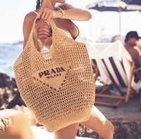 Prada плажна чанта